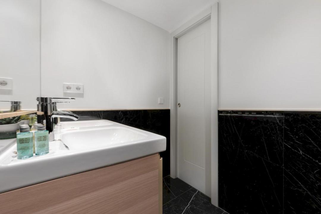 2 Bedrooms 1 Bathroom Furnished - Justicia - Executive Style - Mintystay Madrid Luaran gambar